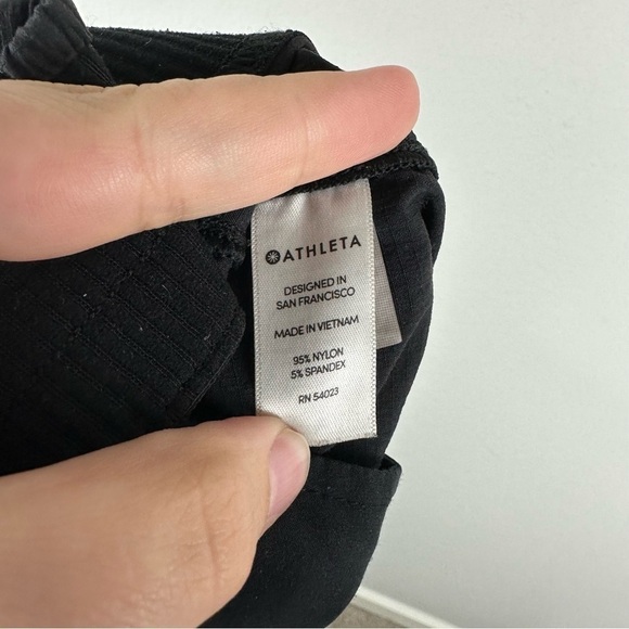 Athleta Black Mod Trekkie Ripstop Athleisure Shorts Size 4 - Picture 5 of 6